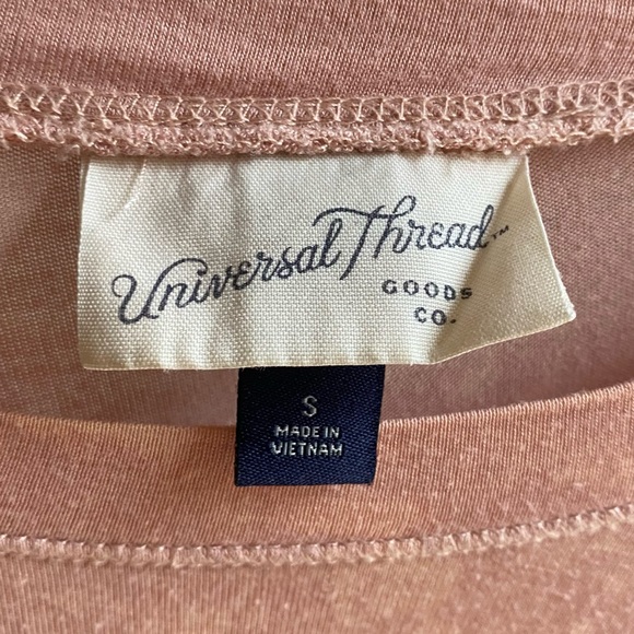 Universal Thread Top - Picture 3 of 6